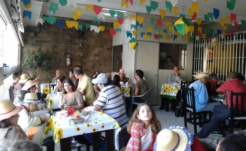 clínica dia para idosos passarem o dia