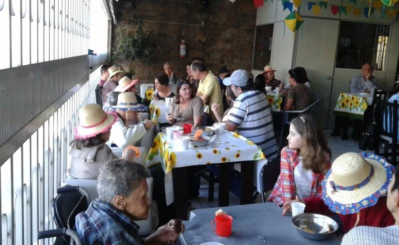 cuidados para idosos dependentes