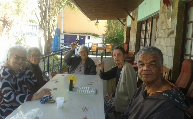 moradia para idoso de curta permanência