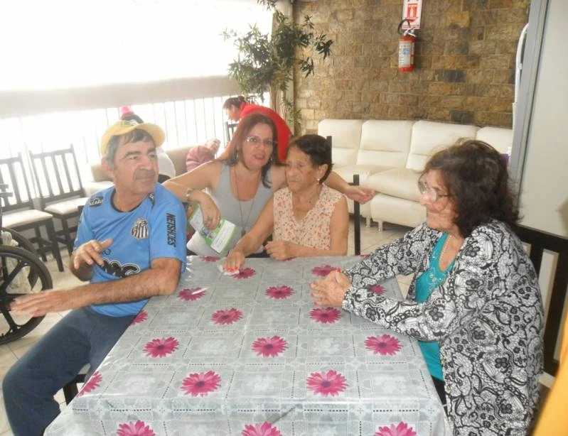 moradia para idosos com alzheimer