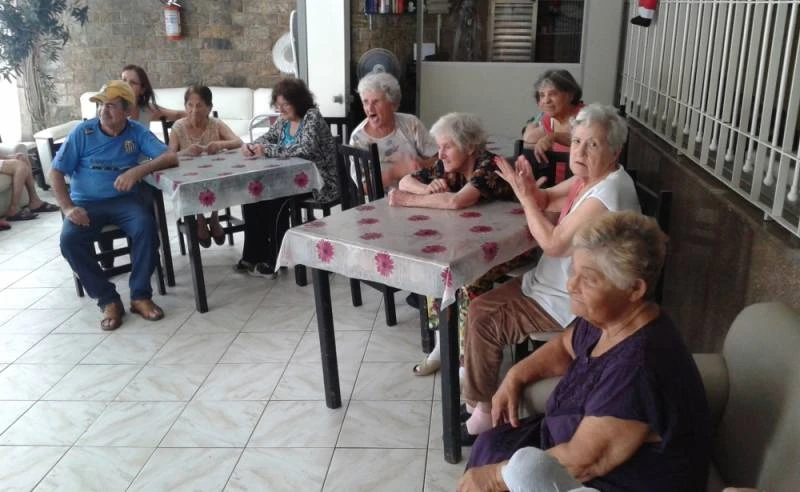 residência para terceira idade com médicos