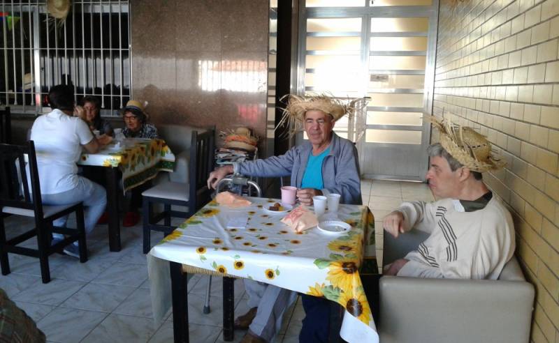 Casa para Cuidados com Idosos Cohab Brasilândia - Cuidadores de Idosos com Alzheimer
