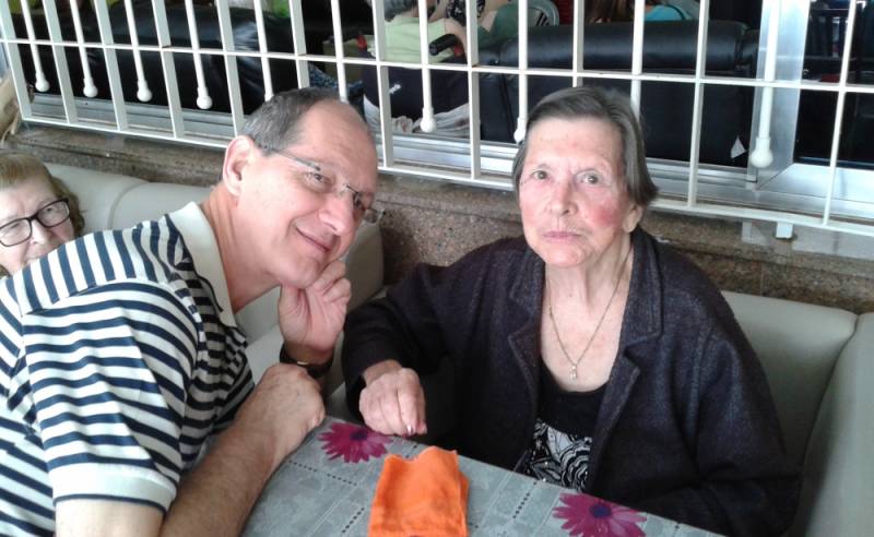 Cuidadores de Idosos com Mal de Alzheimer Vila Luso Brasileira - Casa para Cuidados com Idosos