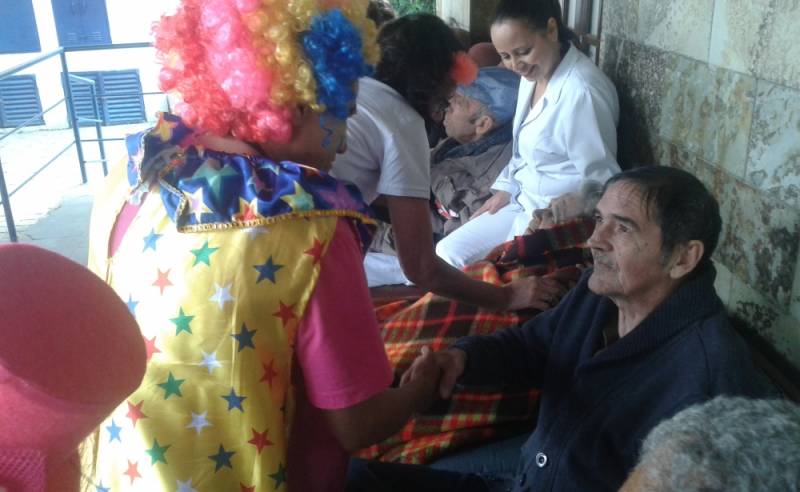 Cuidados para Idosos Acamados Parque Brasil - Cuidadores de Idosos com Alzheimer