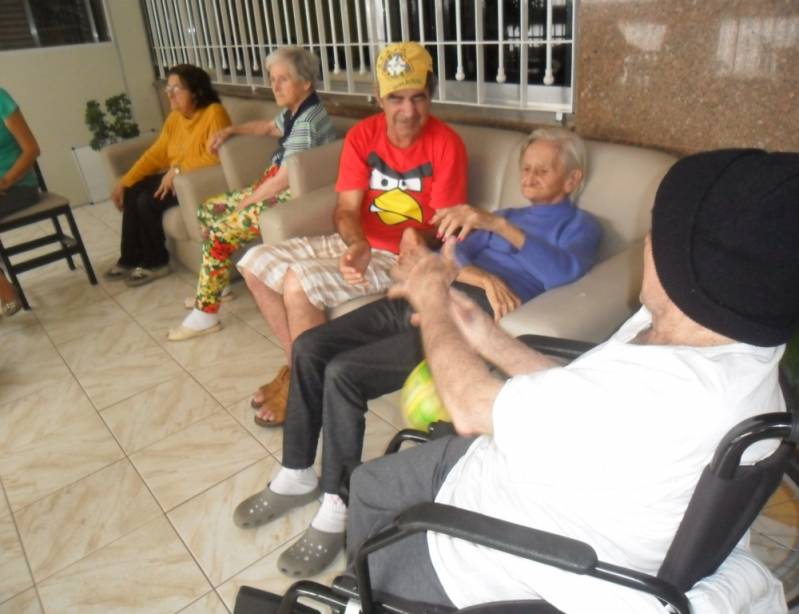 Onde Encontrar Clínica Dia para Idosos Dependentes Jardim Brasilina - Clínica Dia Geriátrico