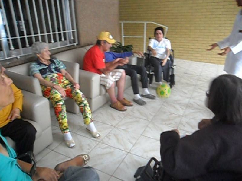 Onde Encontro Cuidados para Idosos com Parkinson Vila Brasilina - Cuidados para Idosos Dependentes