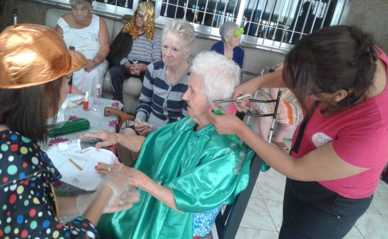 Quanto Custa Creche para Idosos na Vila Brasílio Machado - Creche para Velhinhos